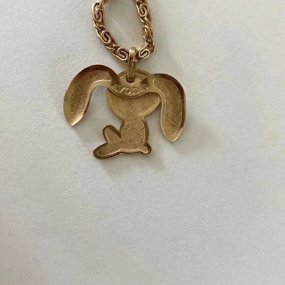 Vintage 1976 Avon Flopsy Bunny Swing Ears Necklace - Picture 4 of 5